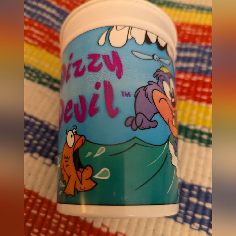 Vintage 90s plastic milk cups lot - Picture 9 of 13